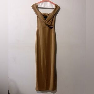 Pretty Little Thing drop shoulder maxi dress, size 2.